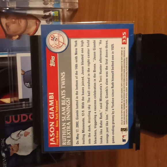 3 baseball card lot - Picture 7 of 7